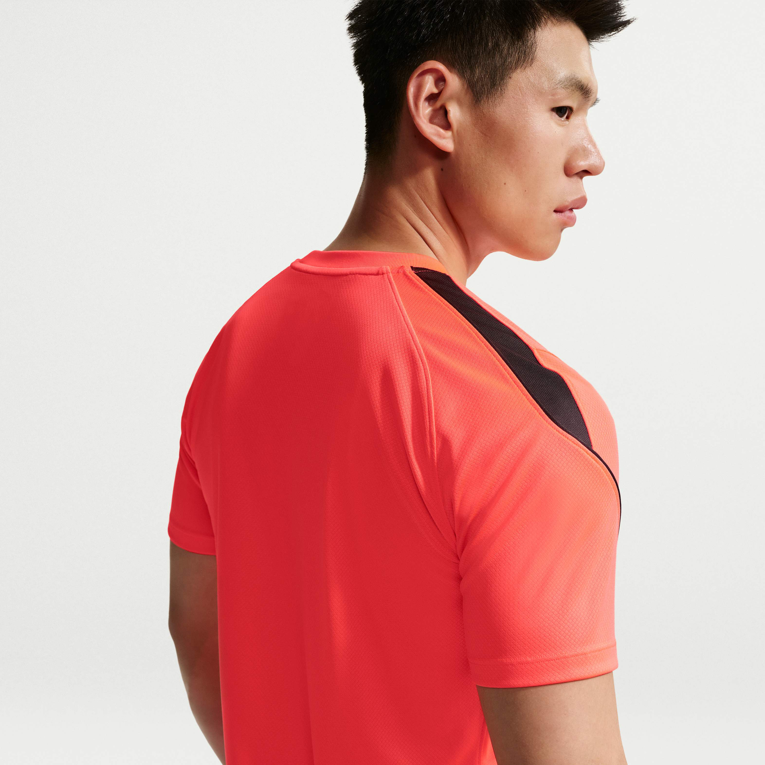 Nike Strike image number 1