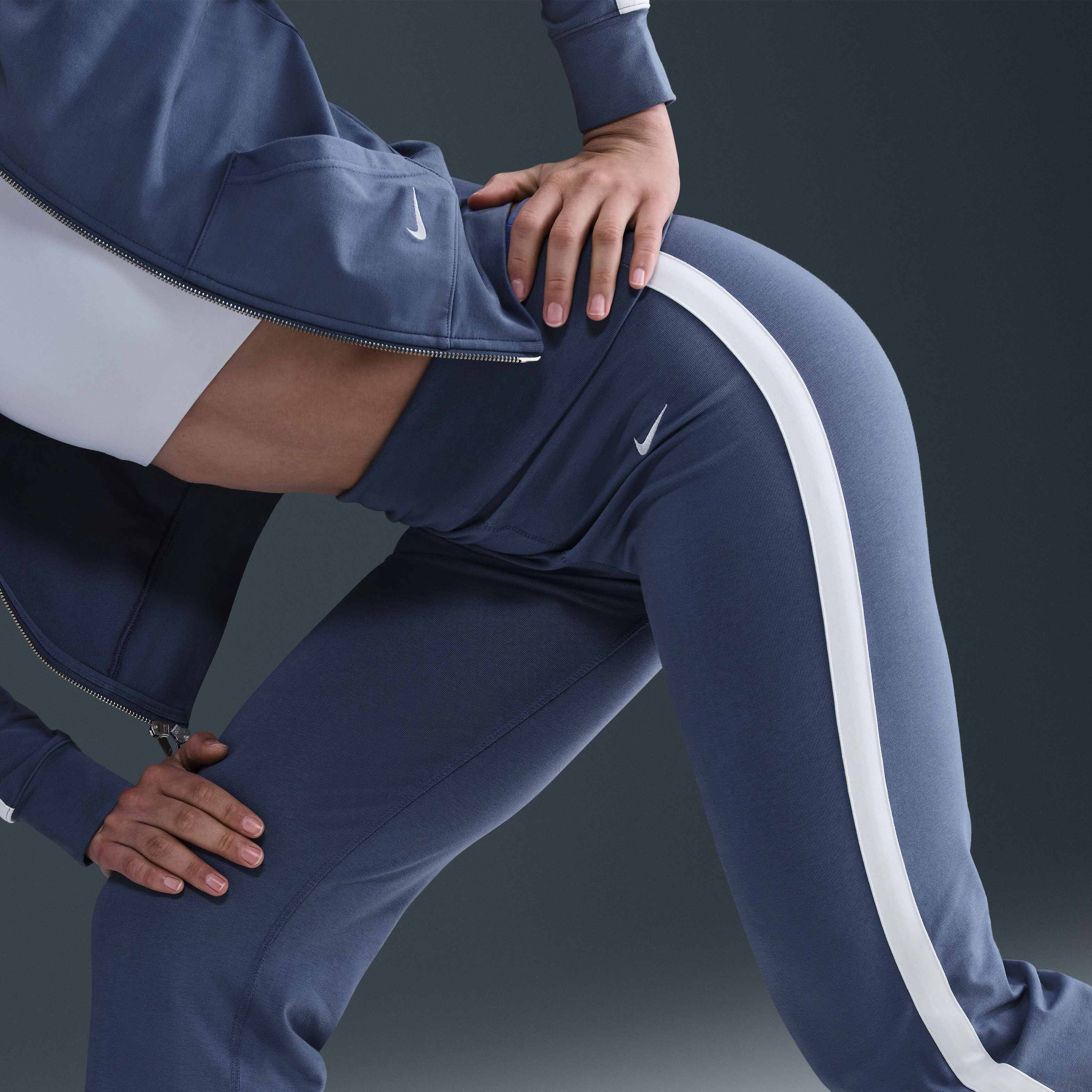 نايكي سبورتسوير image number 4