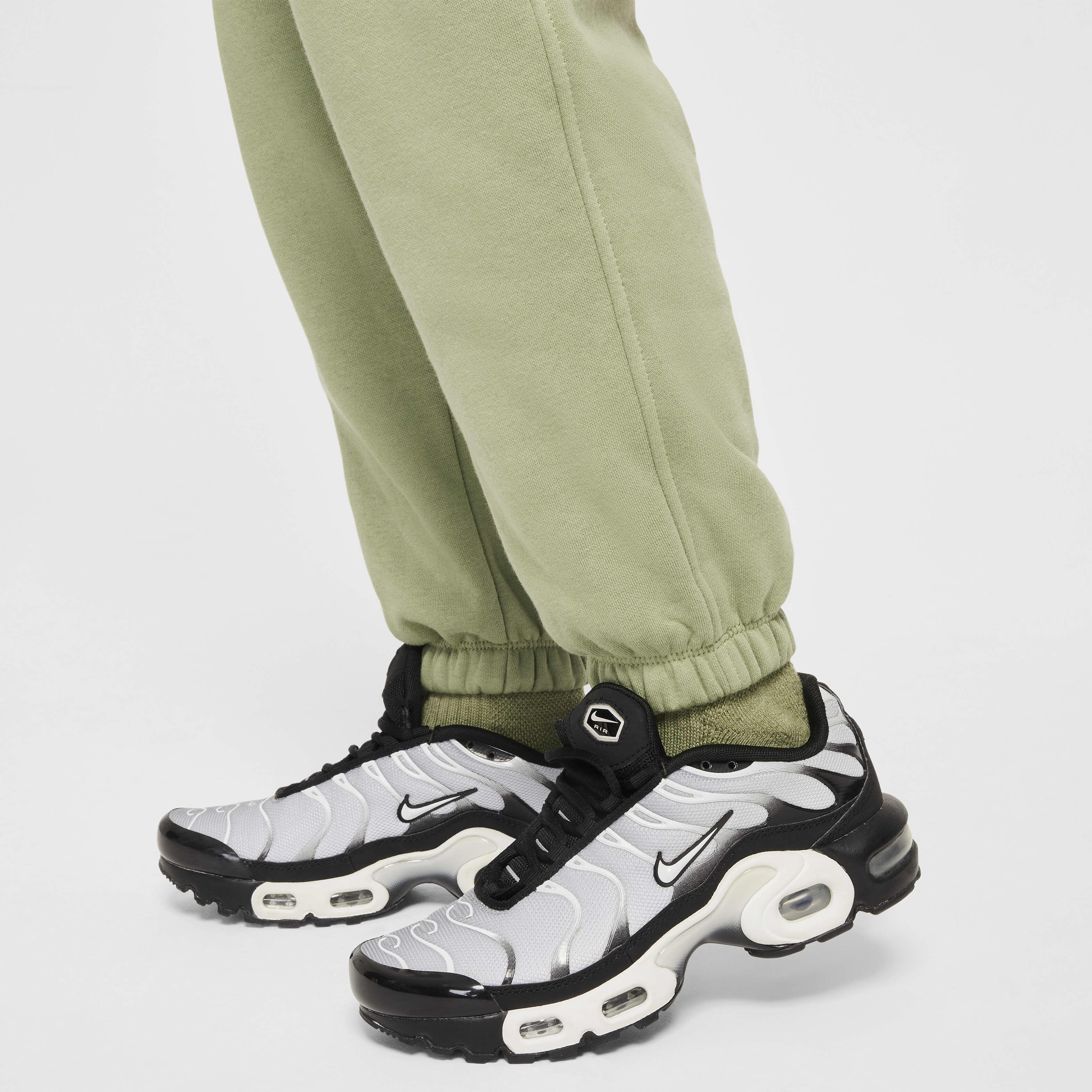 نايكي سبورتسوير كلوب فليس image number 5