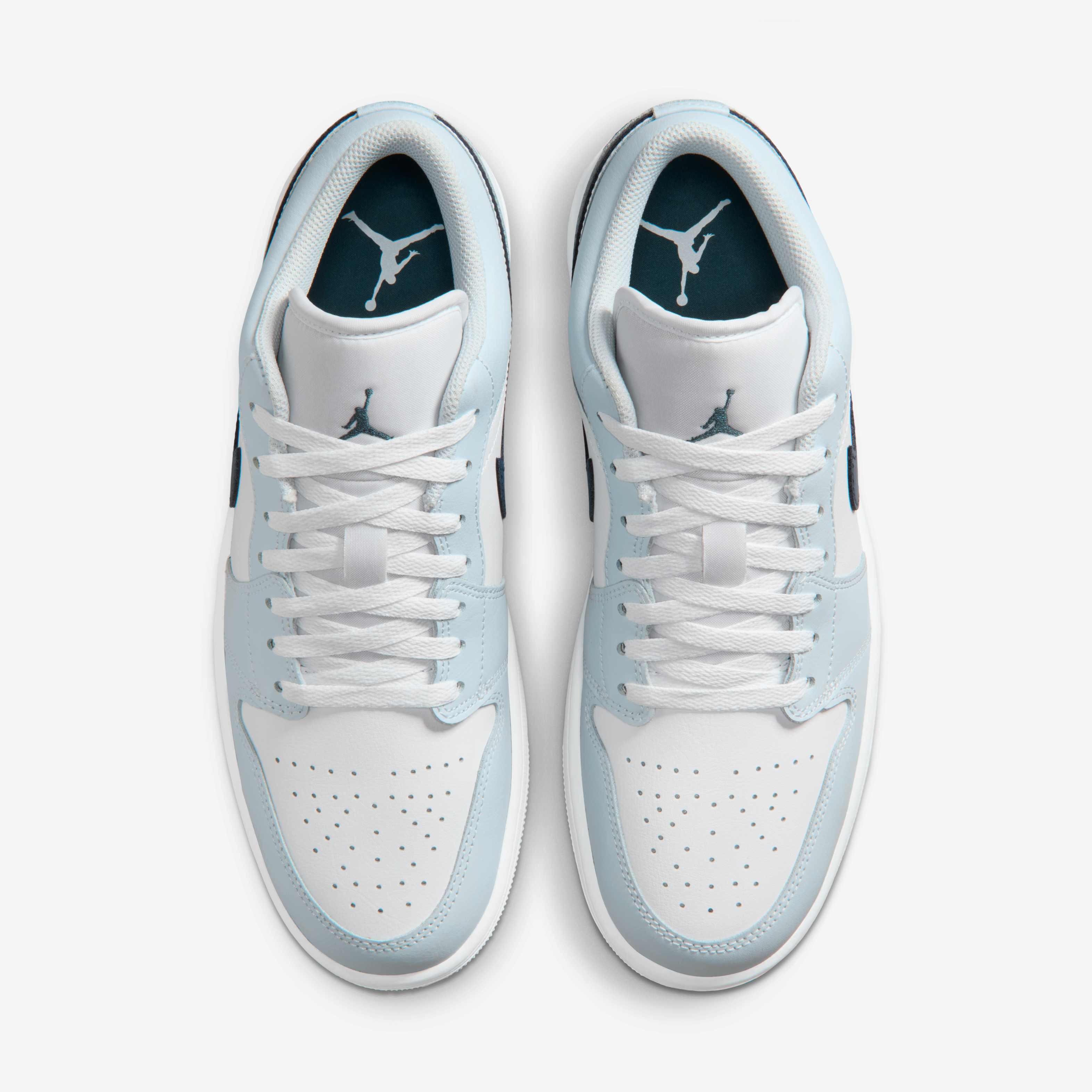 اير جوردن 1 لو image number 3