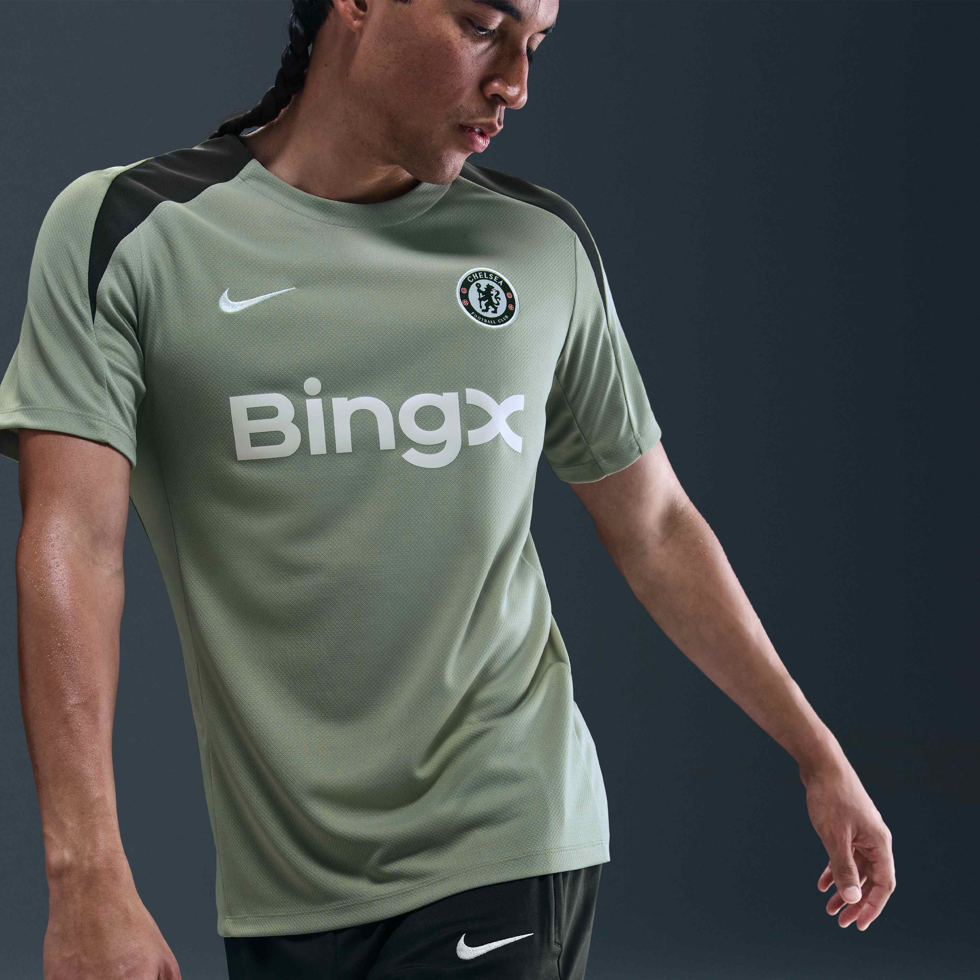 Chelsea F.C. Strike image number 2