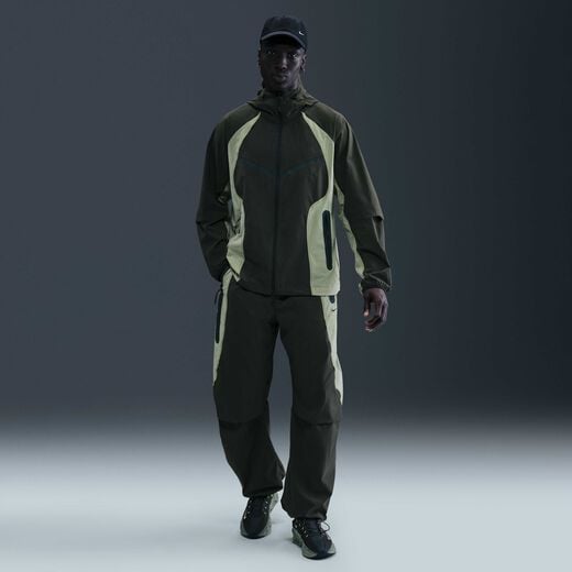Style by Shox-Nike, Nike Tech, Men's Dri-FIT Woven Colour-Block Oversized Trousers Style by Shox-Nike, Nike Tech, Men's Dri-FIT Woven Colour-Block Oversized Trousers