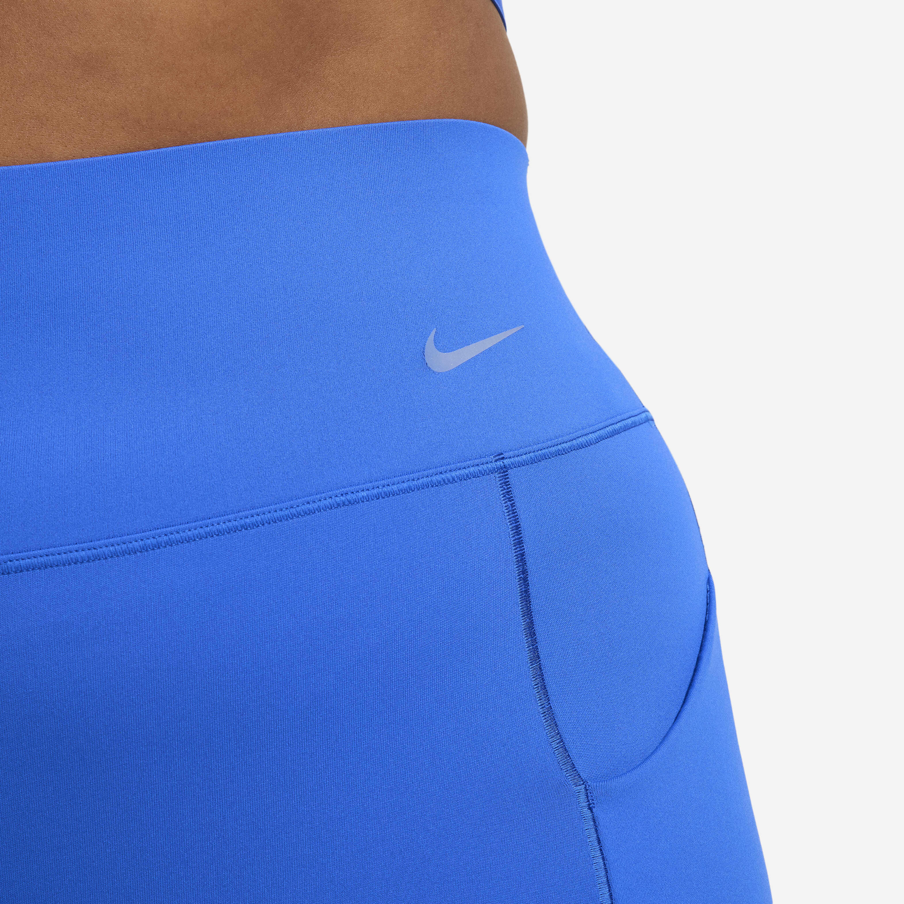 نايكي يونيفيرسا image number 4