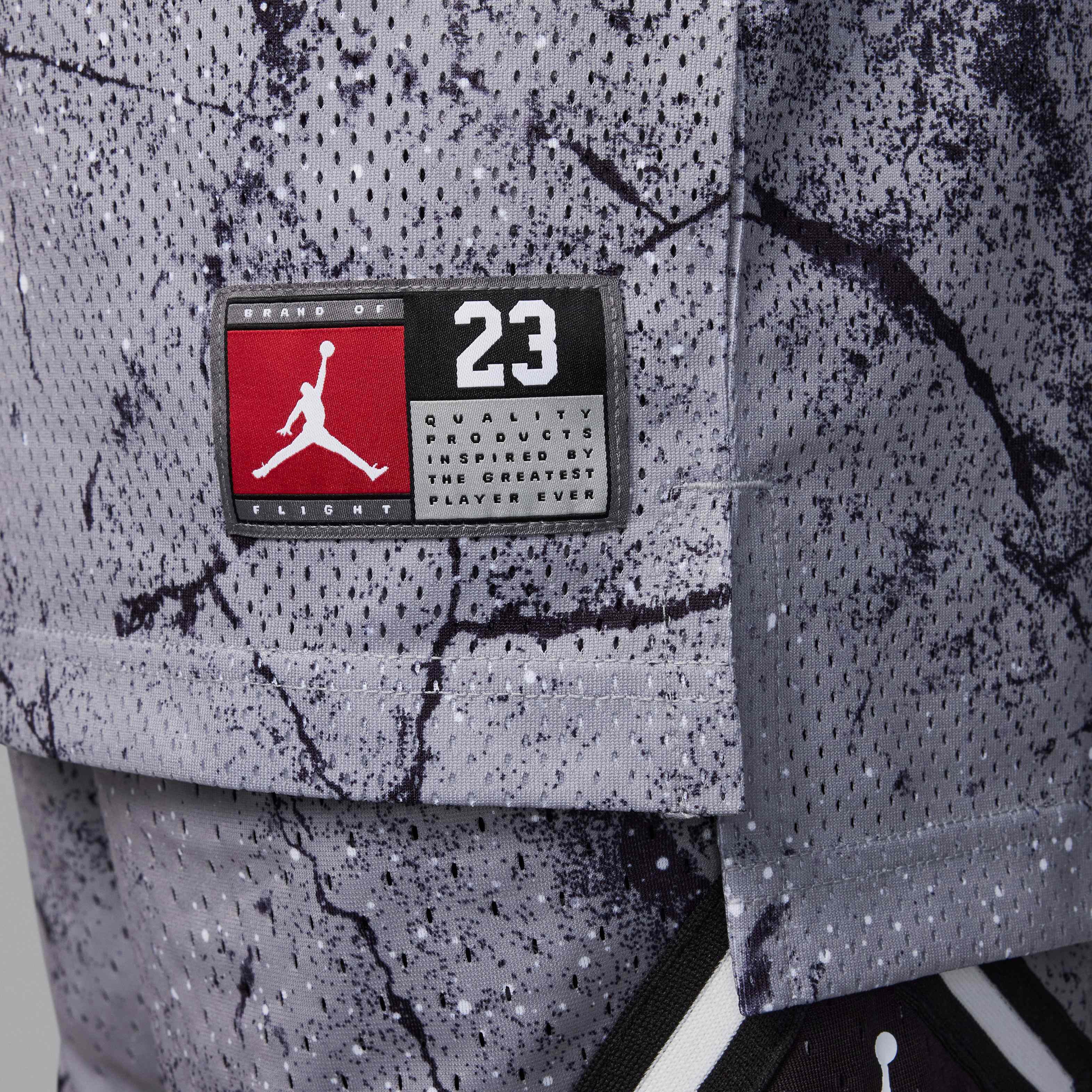 تيشيرت جوردن 23 سترايبد image number 4