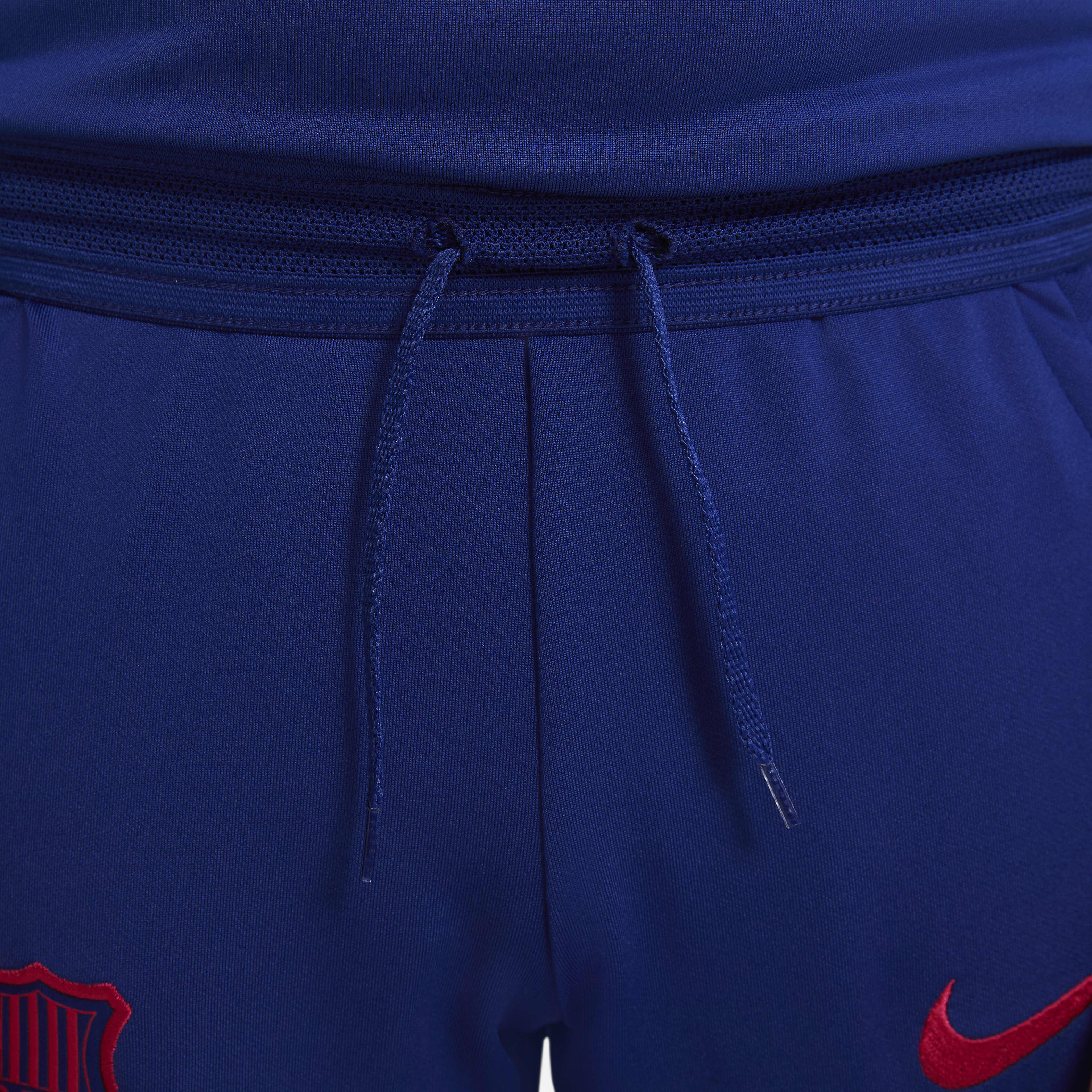 F.C. Barcelona Strike image number 4