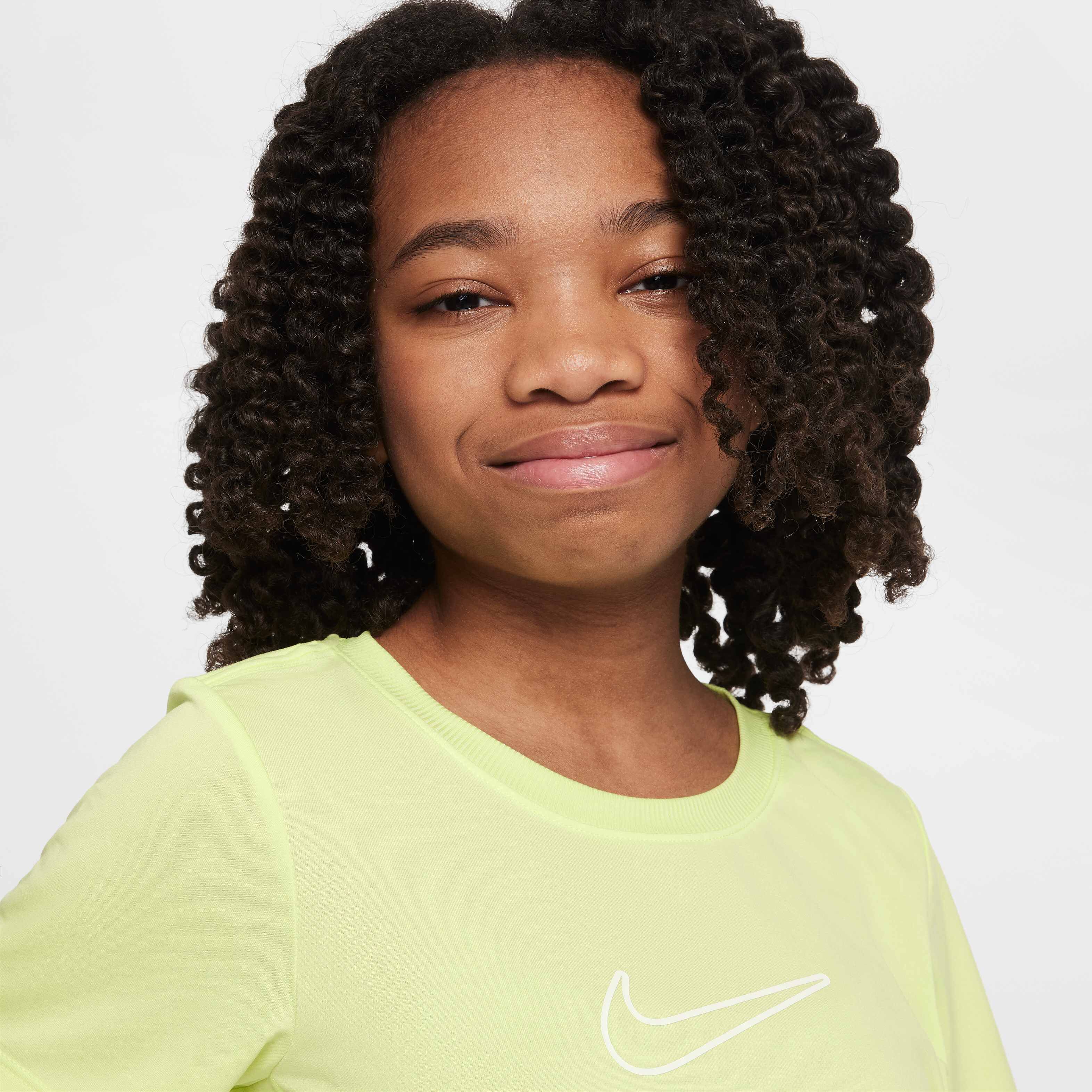 نايكي ون فيتد image number 2