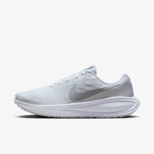 Nike Revolution 8