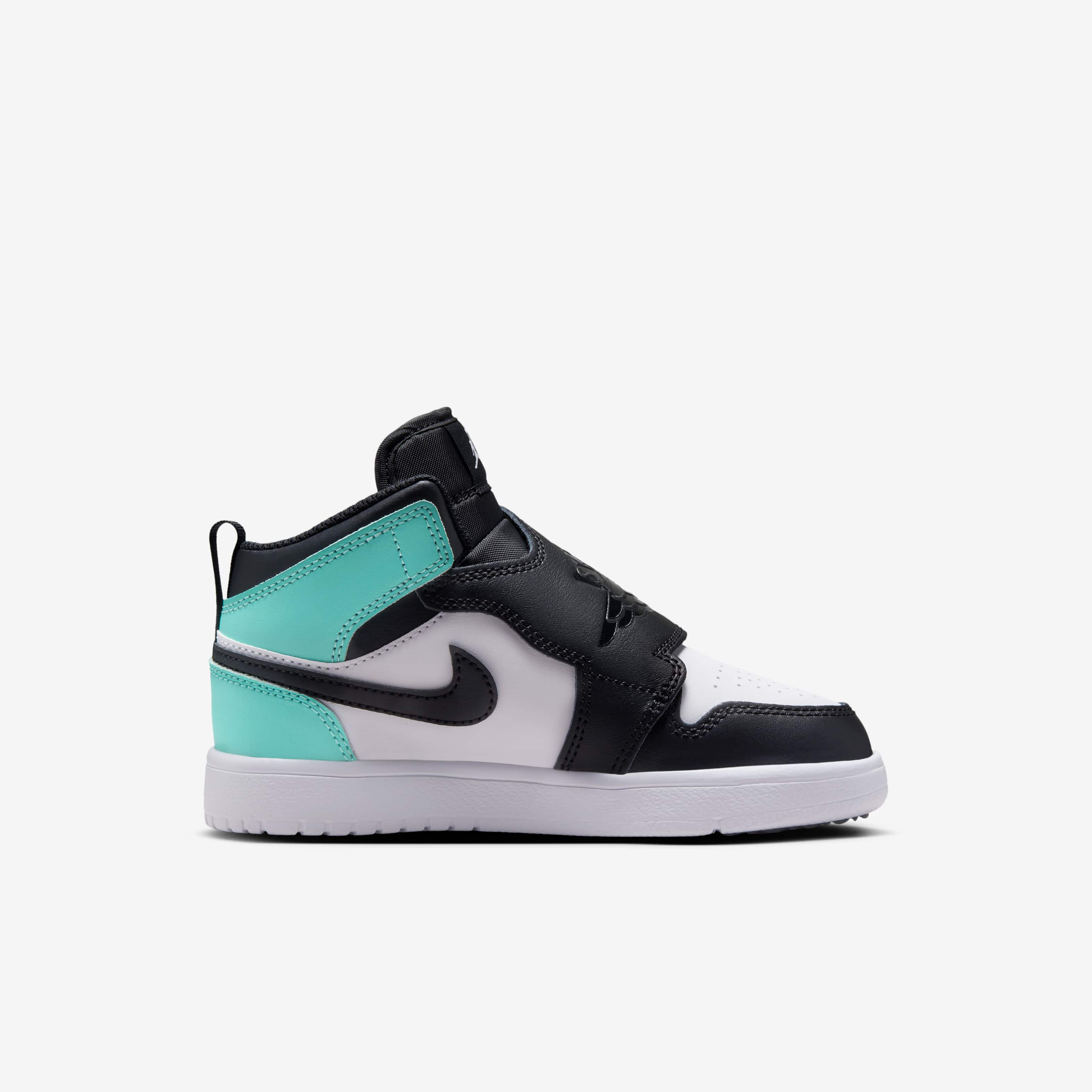 Sky Jordan 1 image number 2