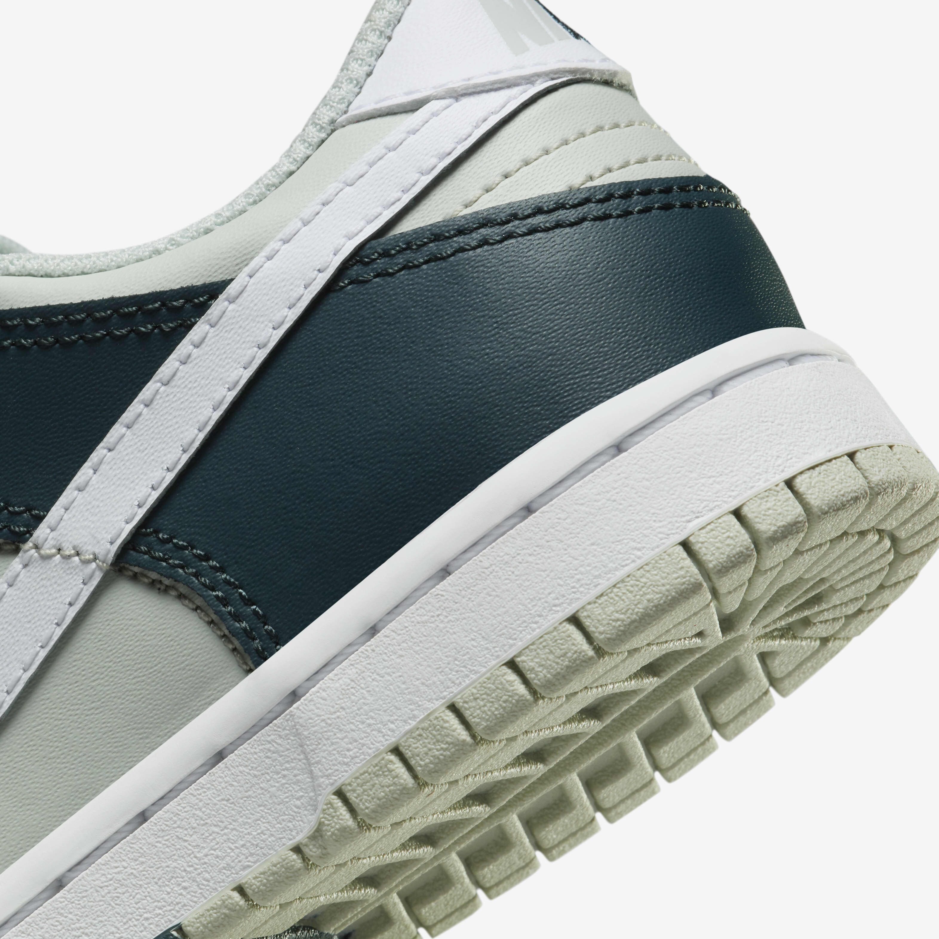 Nike Dunk Low image number 7