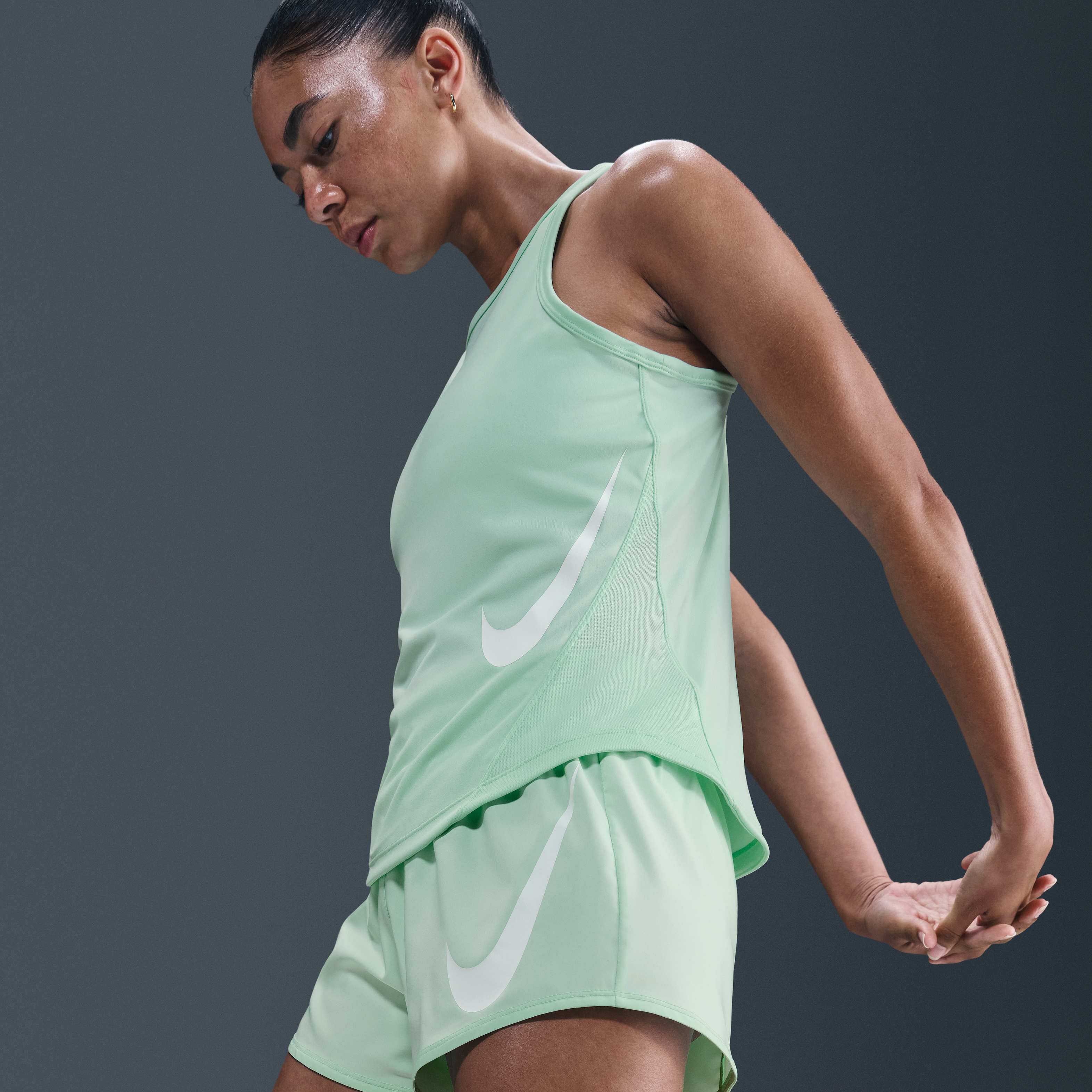 Nike Tempo Swoosh Run image number 2