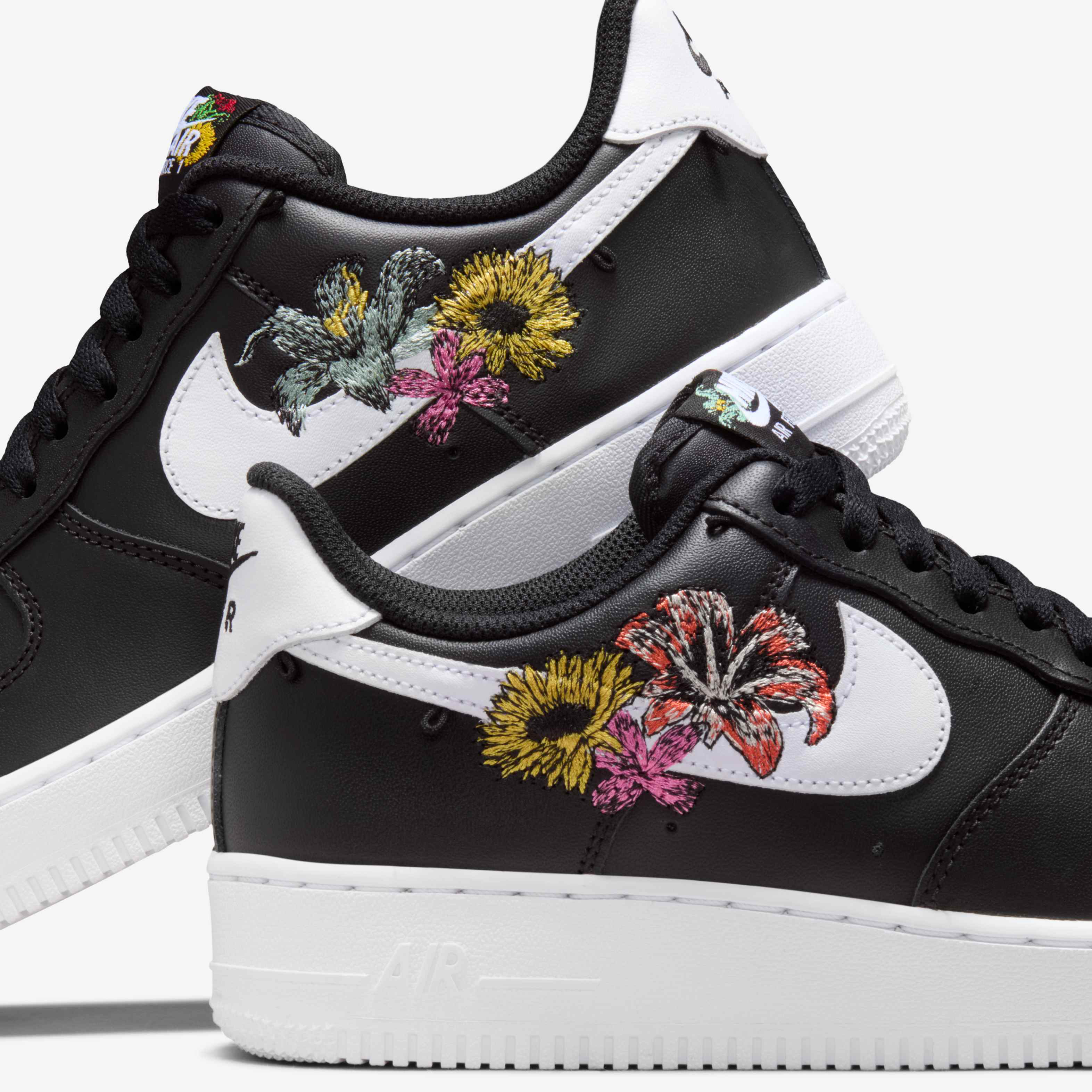 Nike Air Force 1 '07 Premium 'Flowers' image number 10