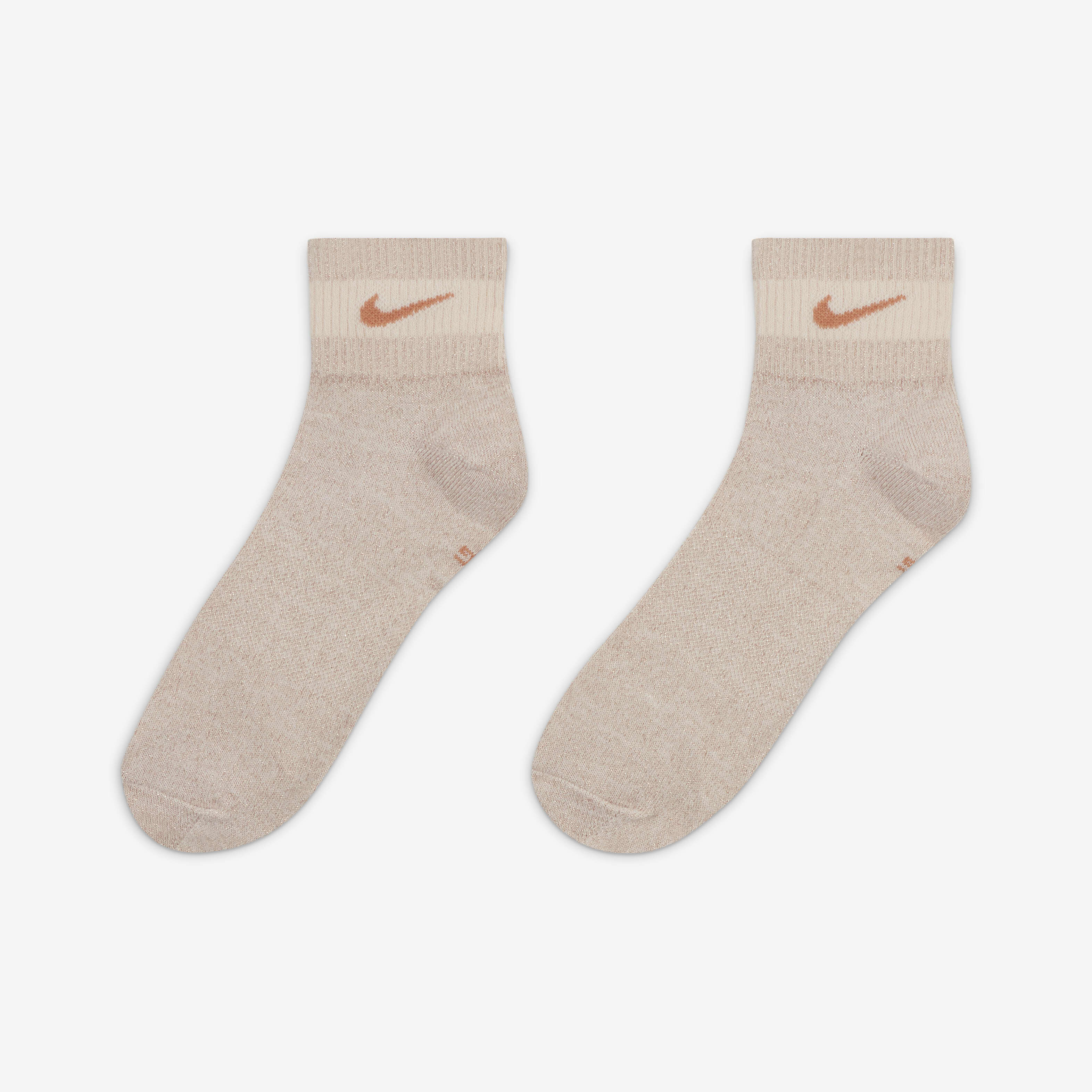 نايكي ايفريداي اسينشالز image number 1