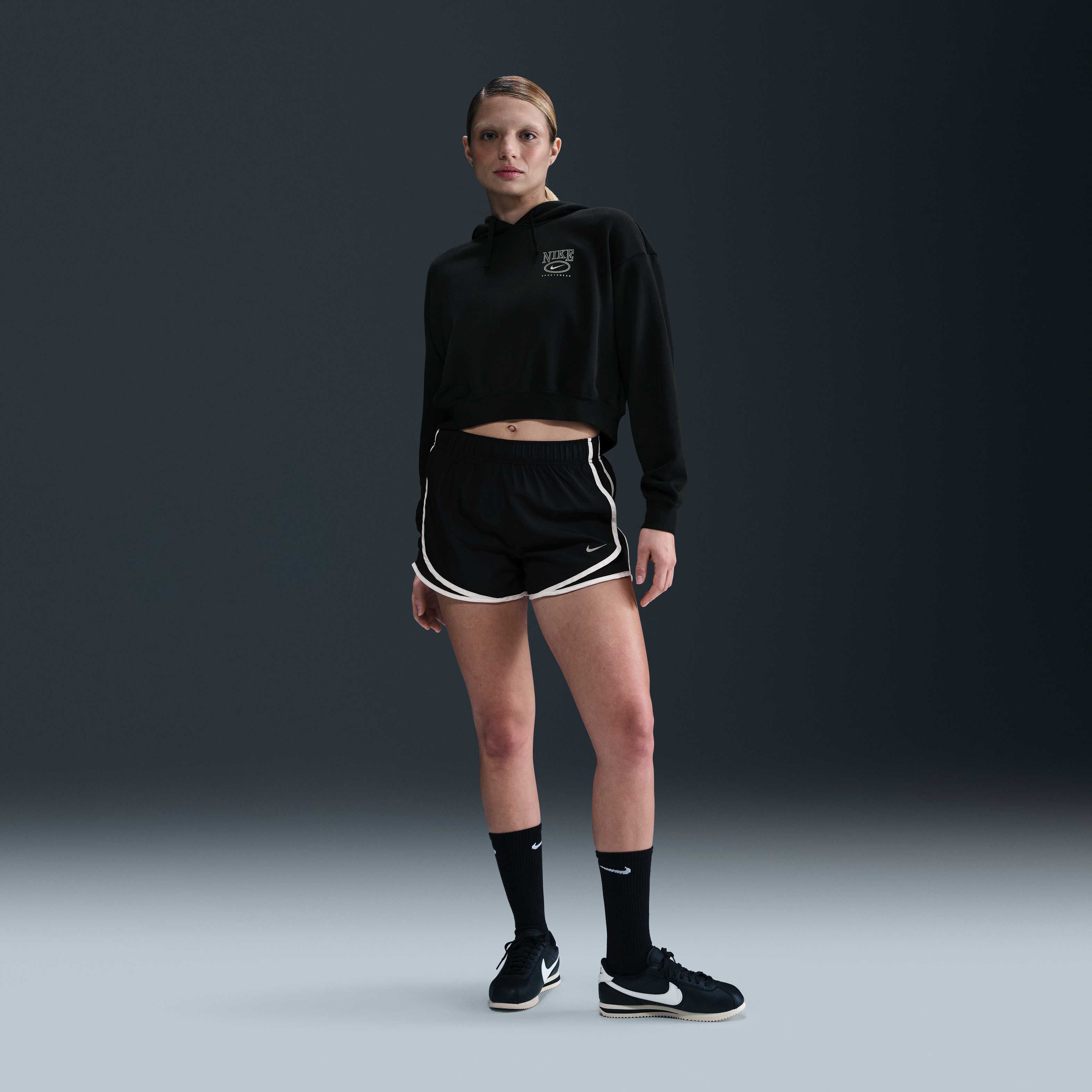 نايكي سبورتسوير كلوب فليس image number 3