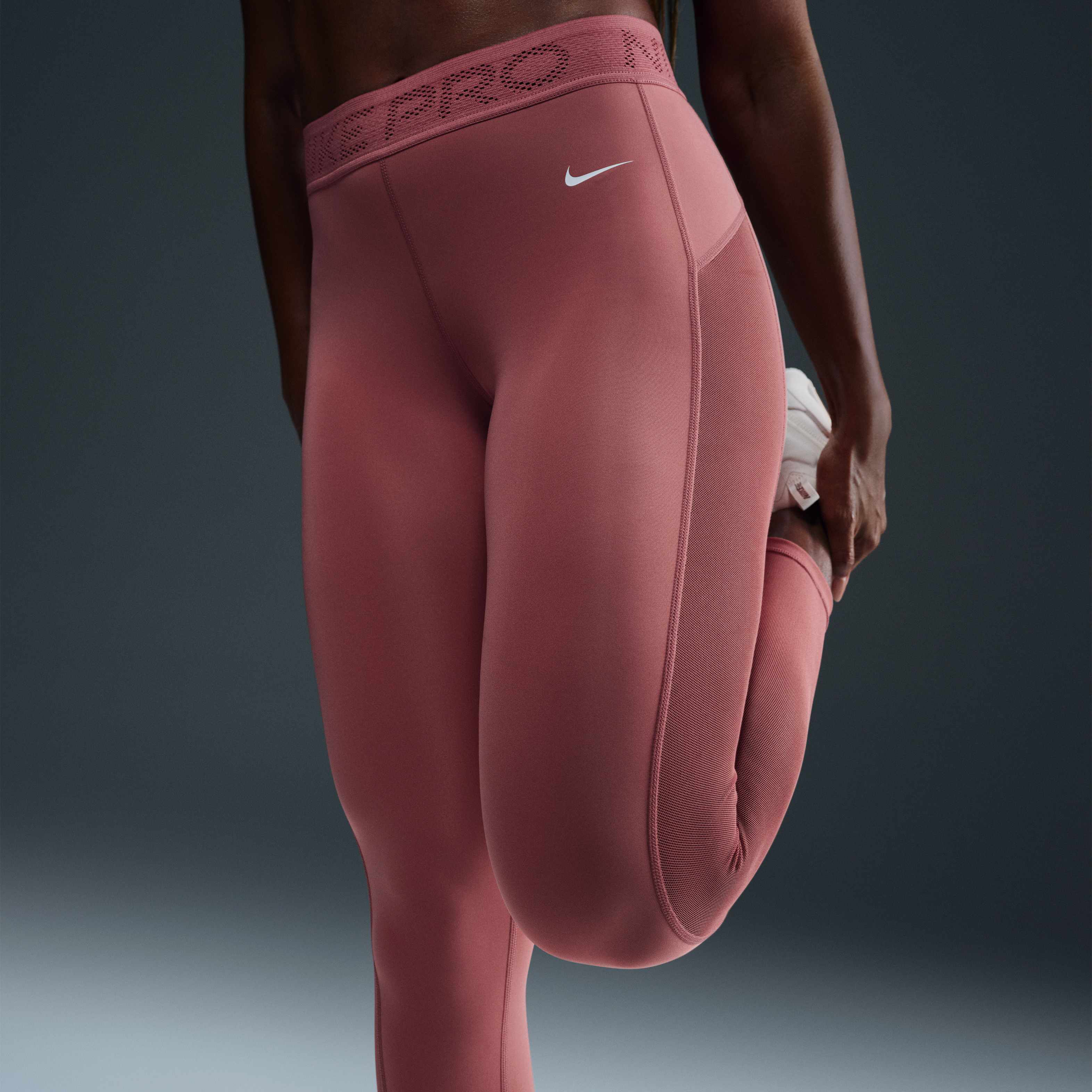 Nike Pro image number 2