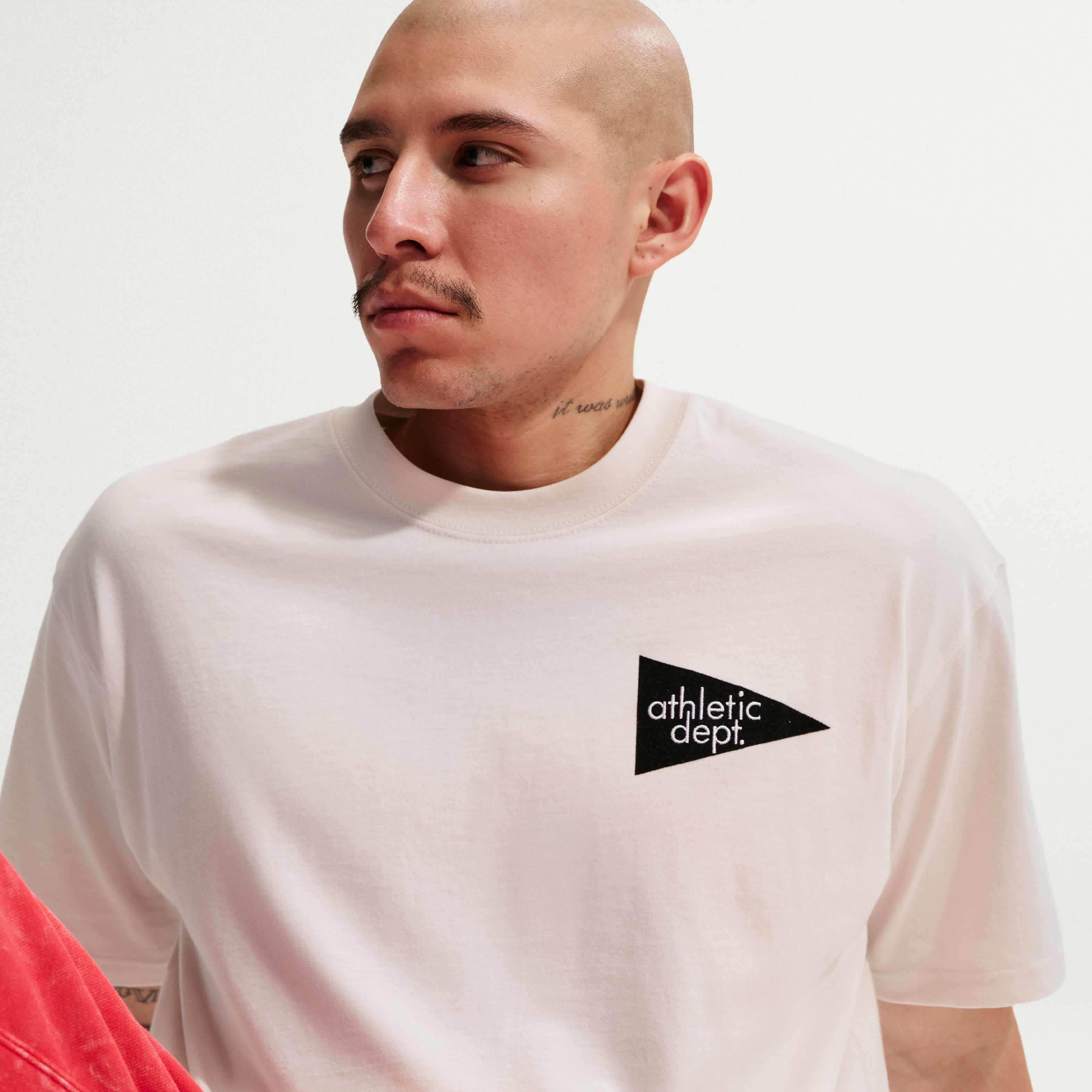 نايكي سبورتسوير image number 2