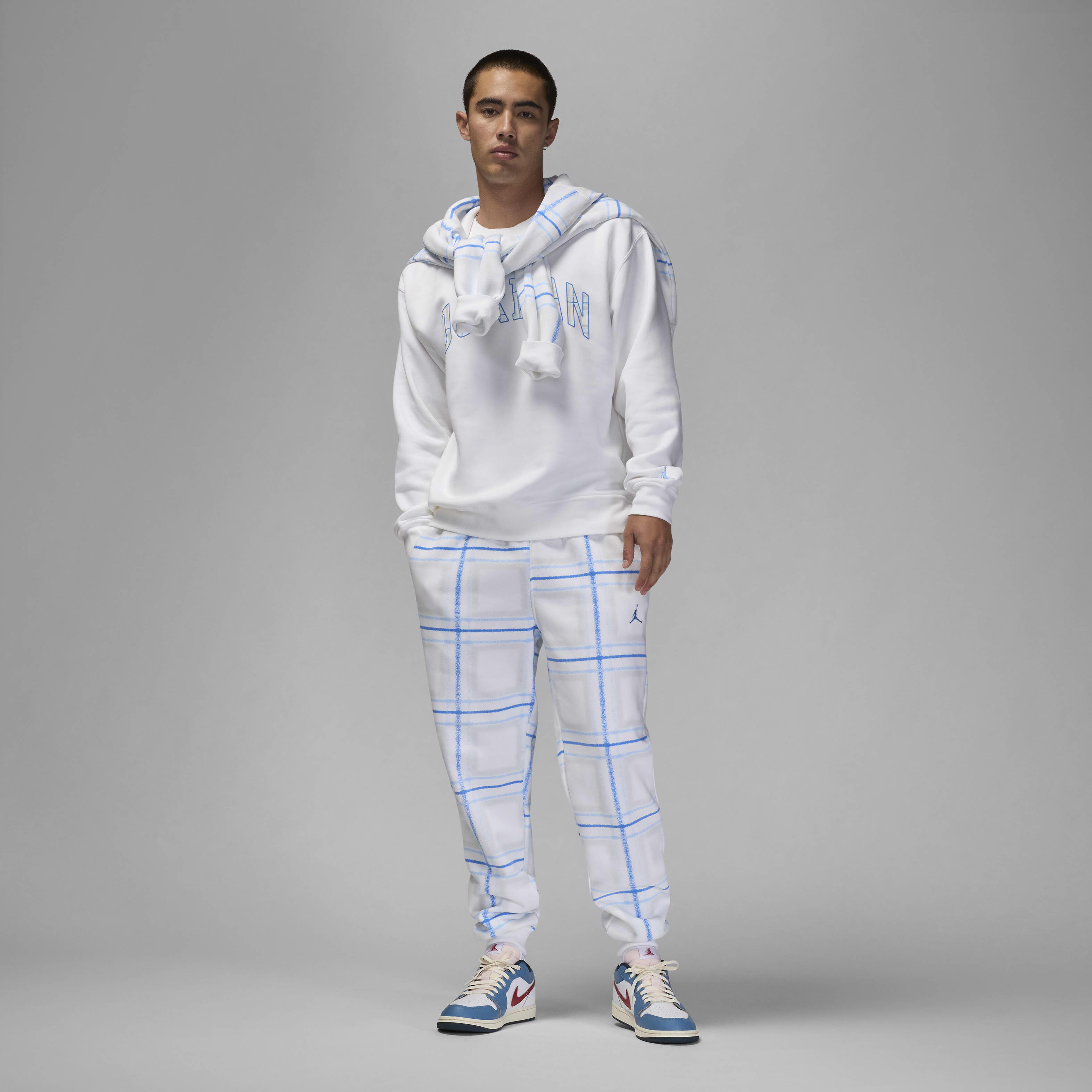 Jordan Essentials image number 4