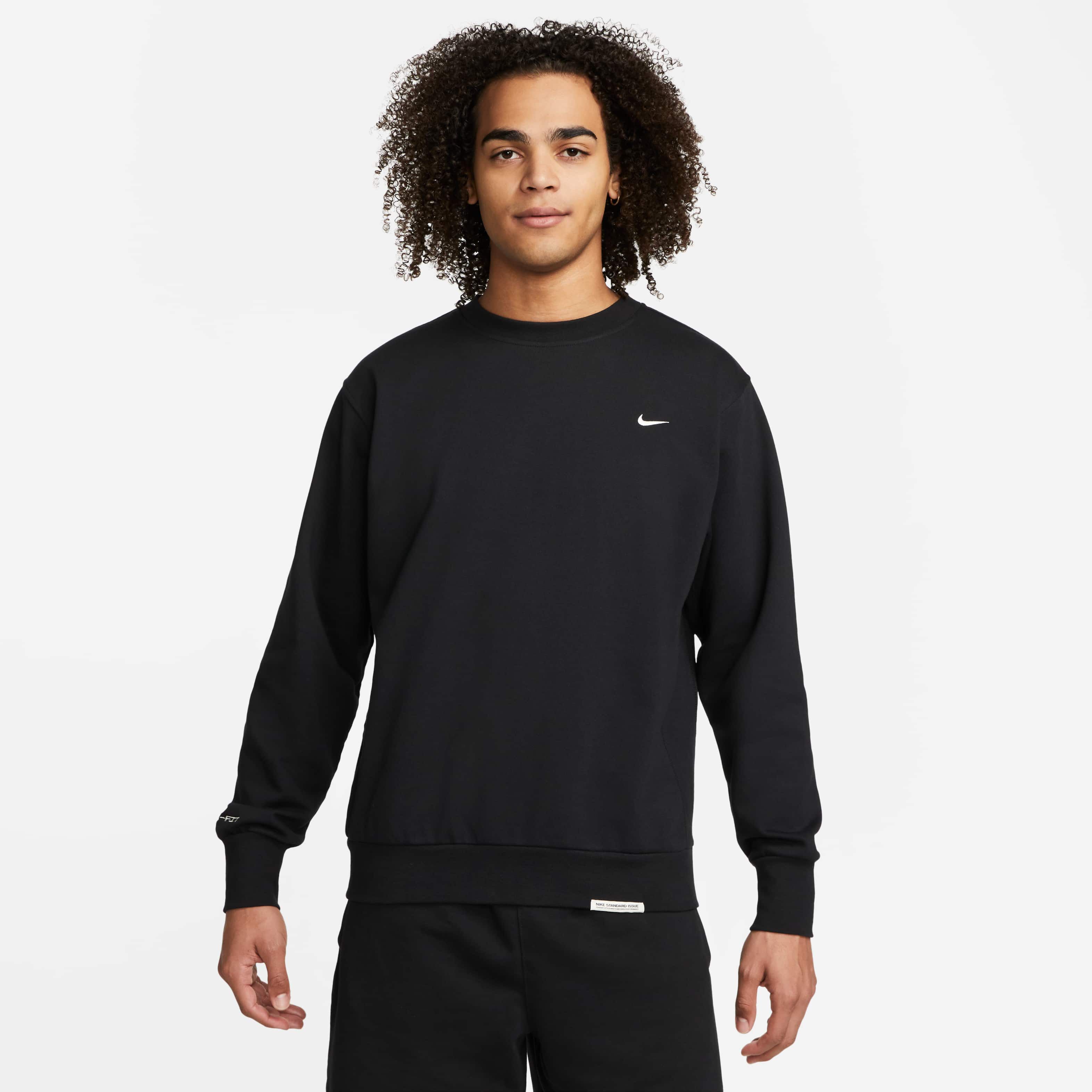 Nike Standard Issue image number 0