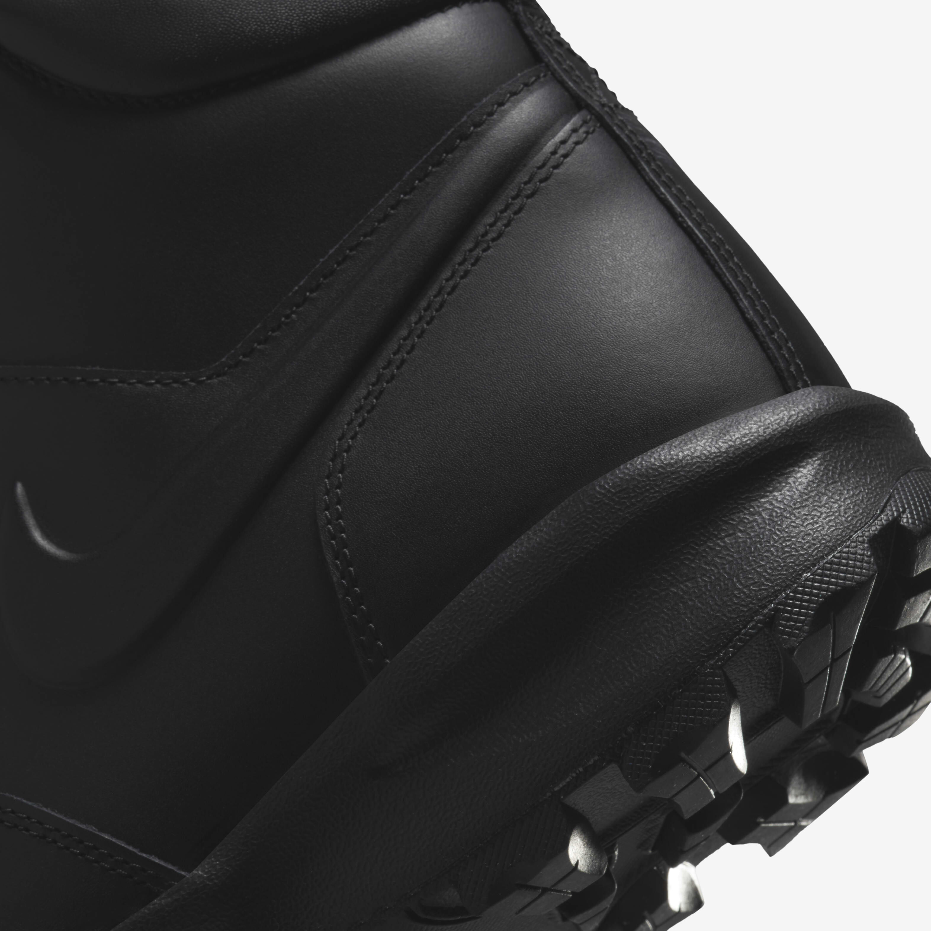 Buy Nike Manoa Leather Men s Boot Nike Qatar Official