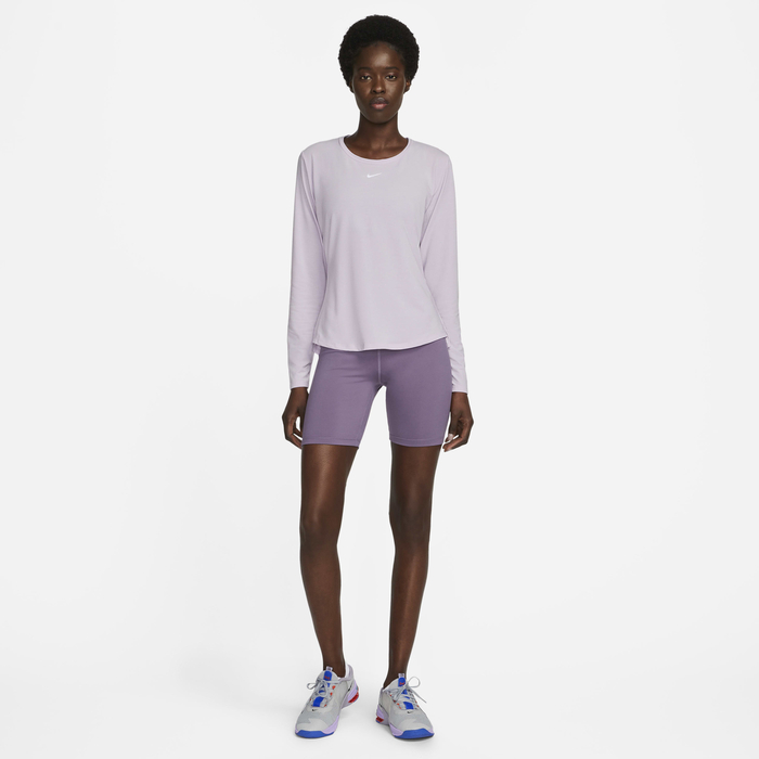 Nike Dri-FIT UV One Luxe image number 4 Nike Dri-FIT UV One Luxe image number 4