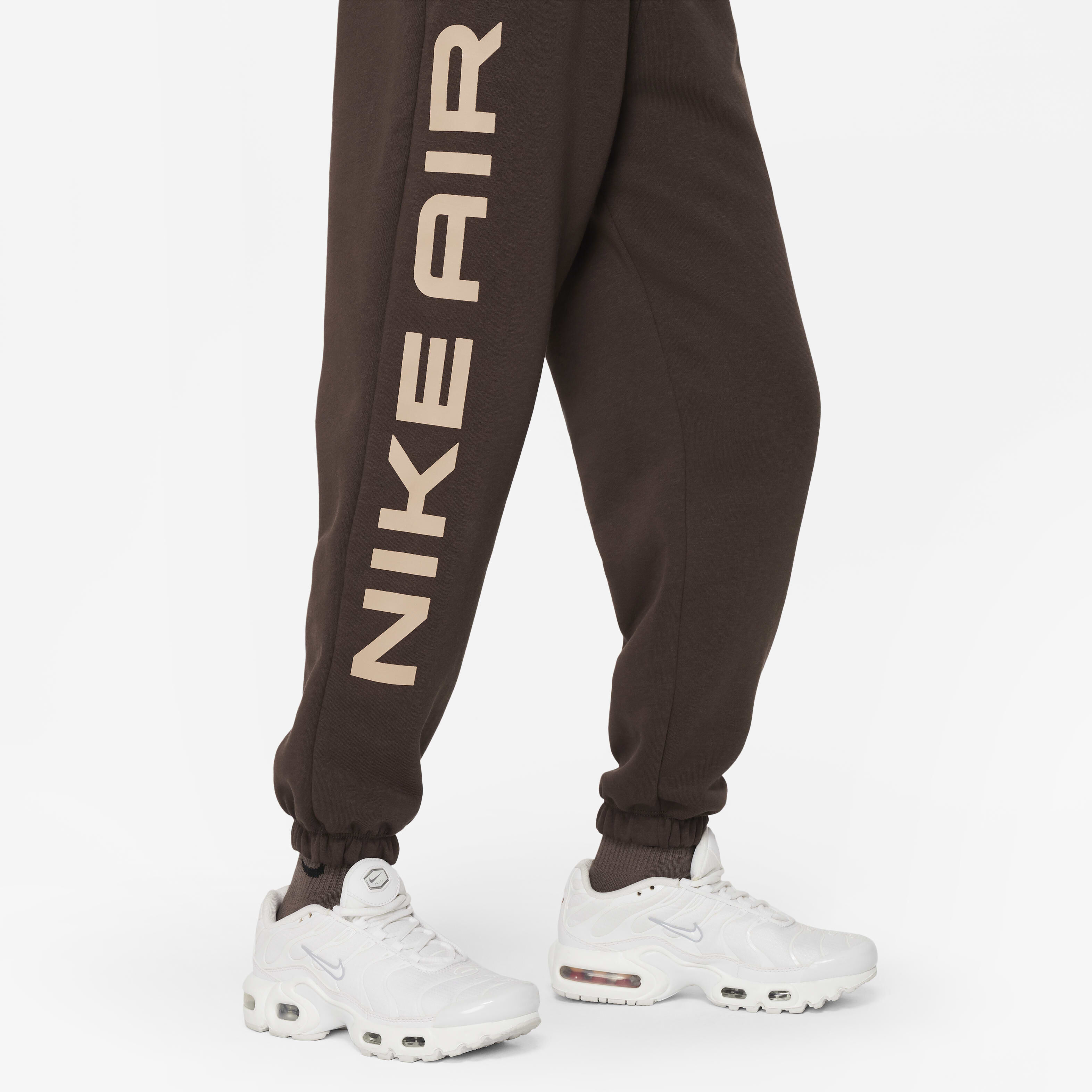 اير كلوب فليس image number 3