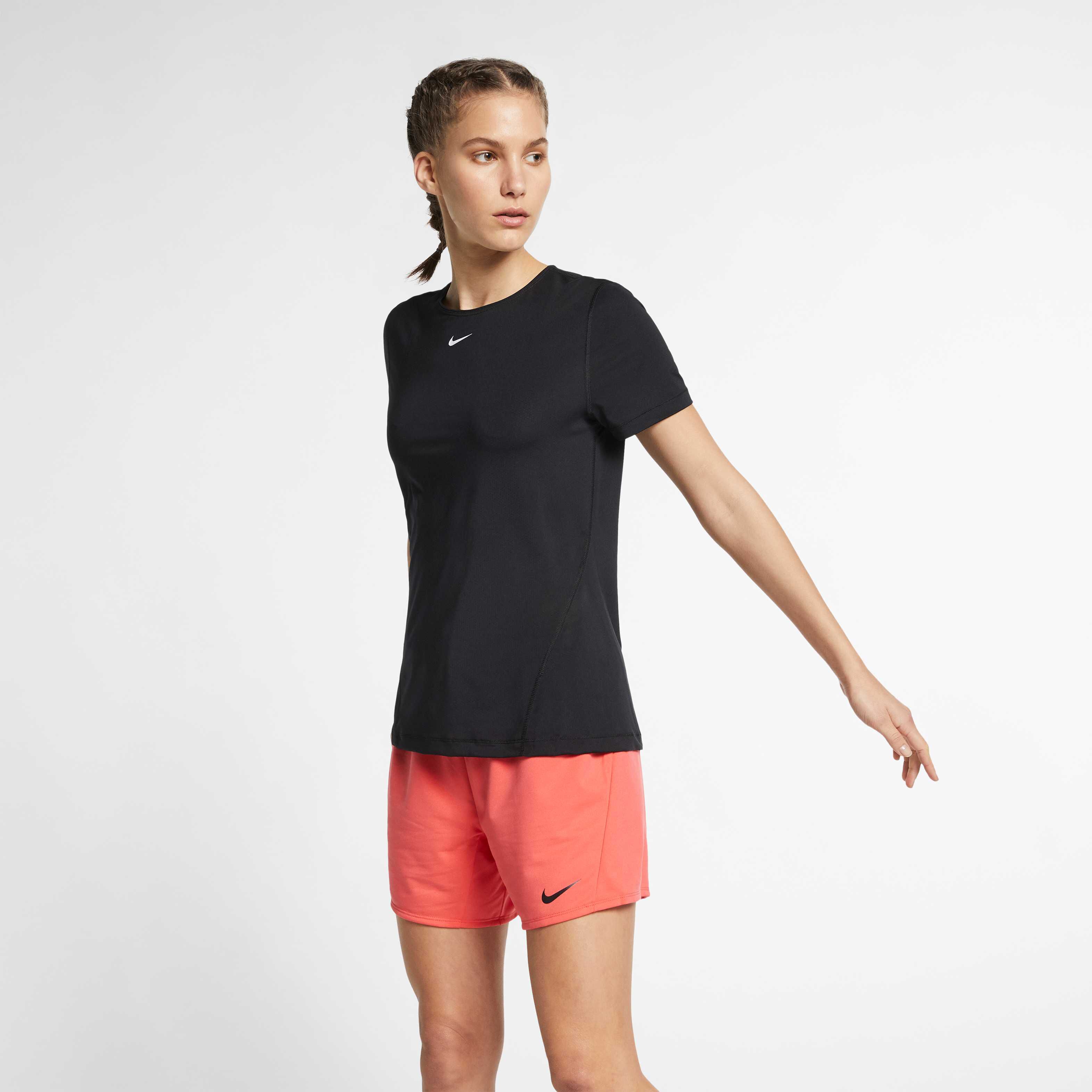 Nike Pro image number 0