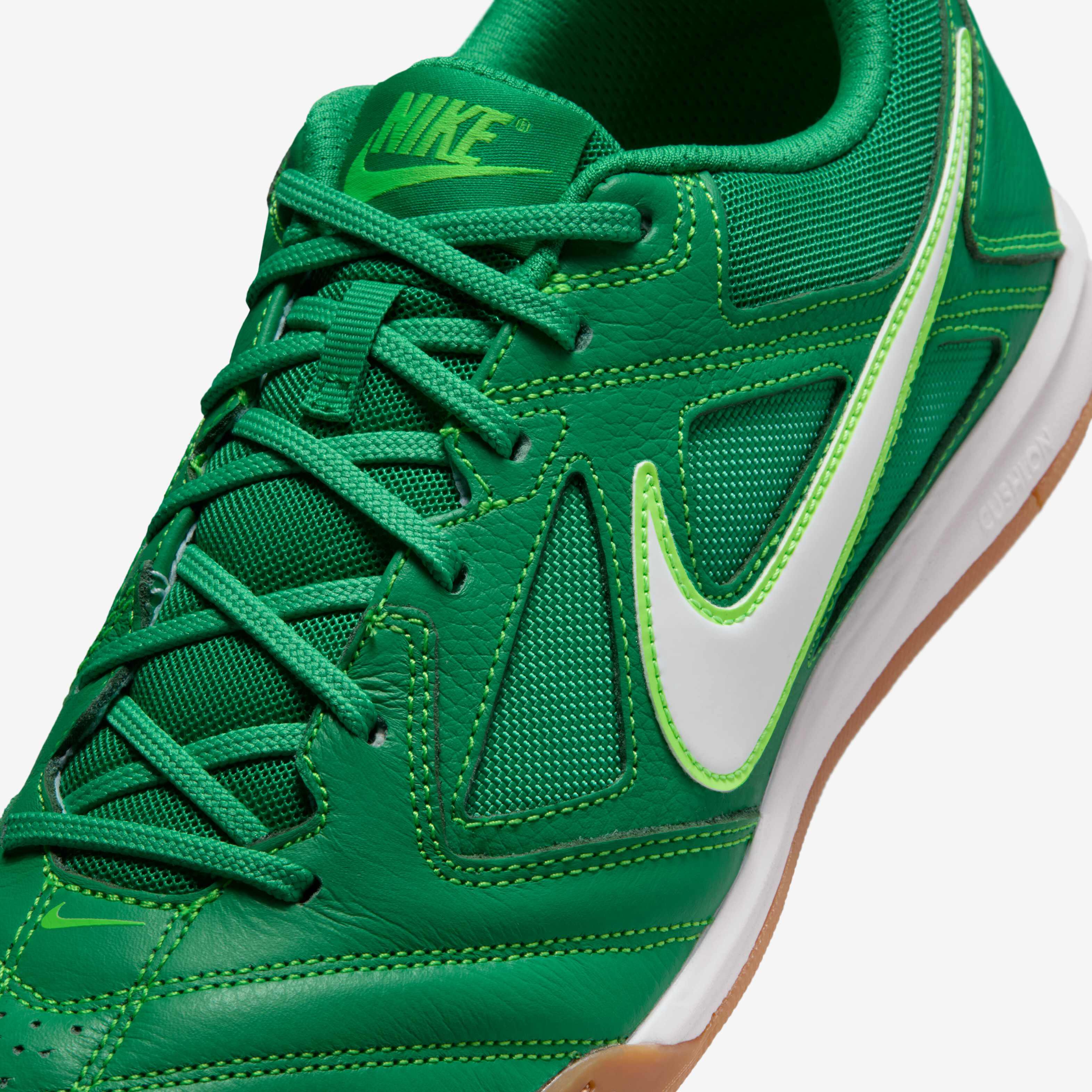 نايكي جاتو image number 6