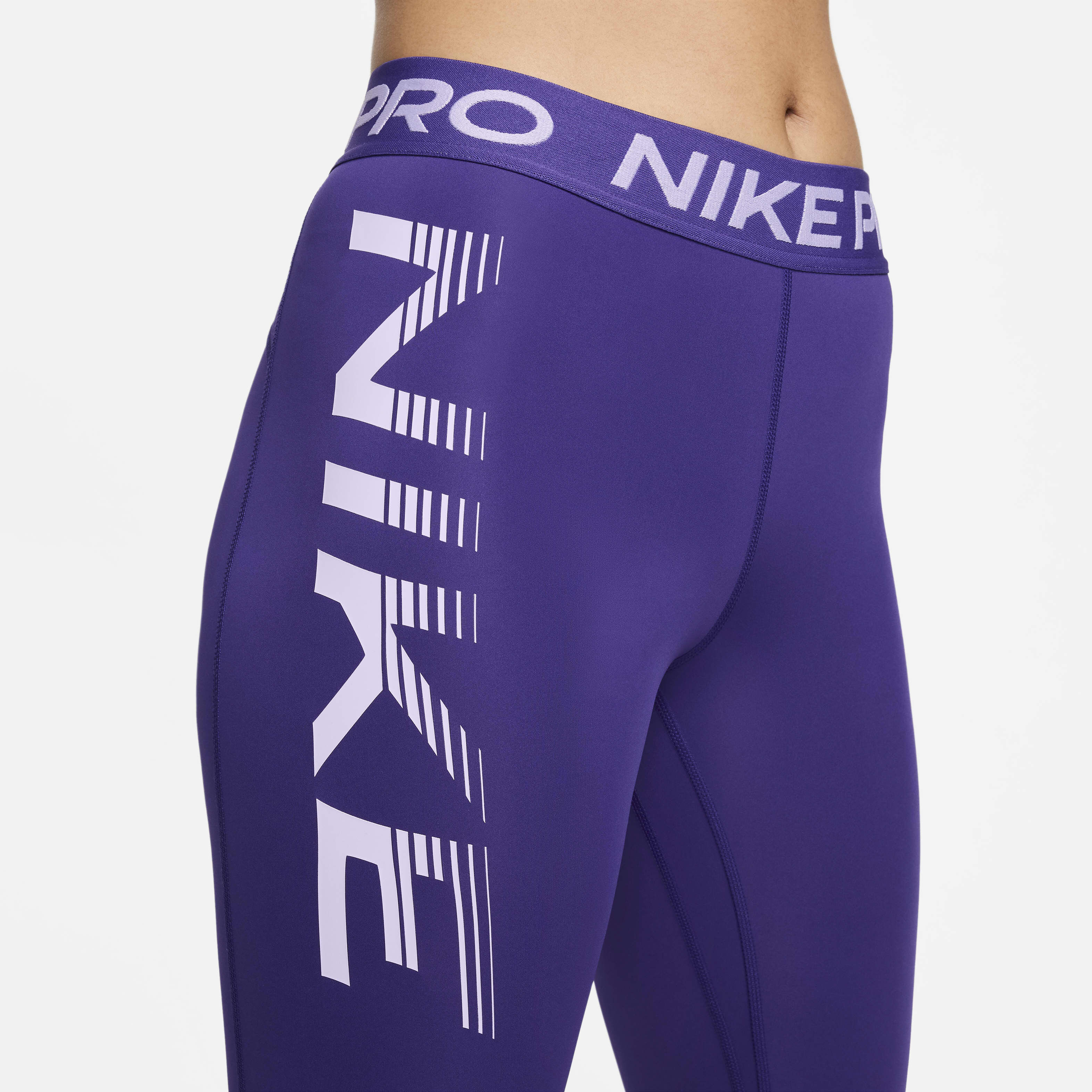 Nike Pro image number 3