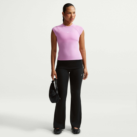 نايكي سبورتسوير تشيل نت