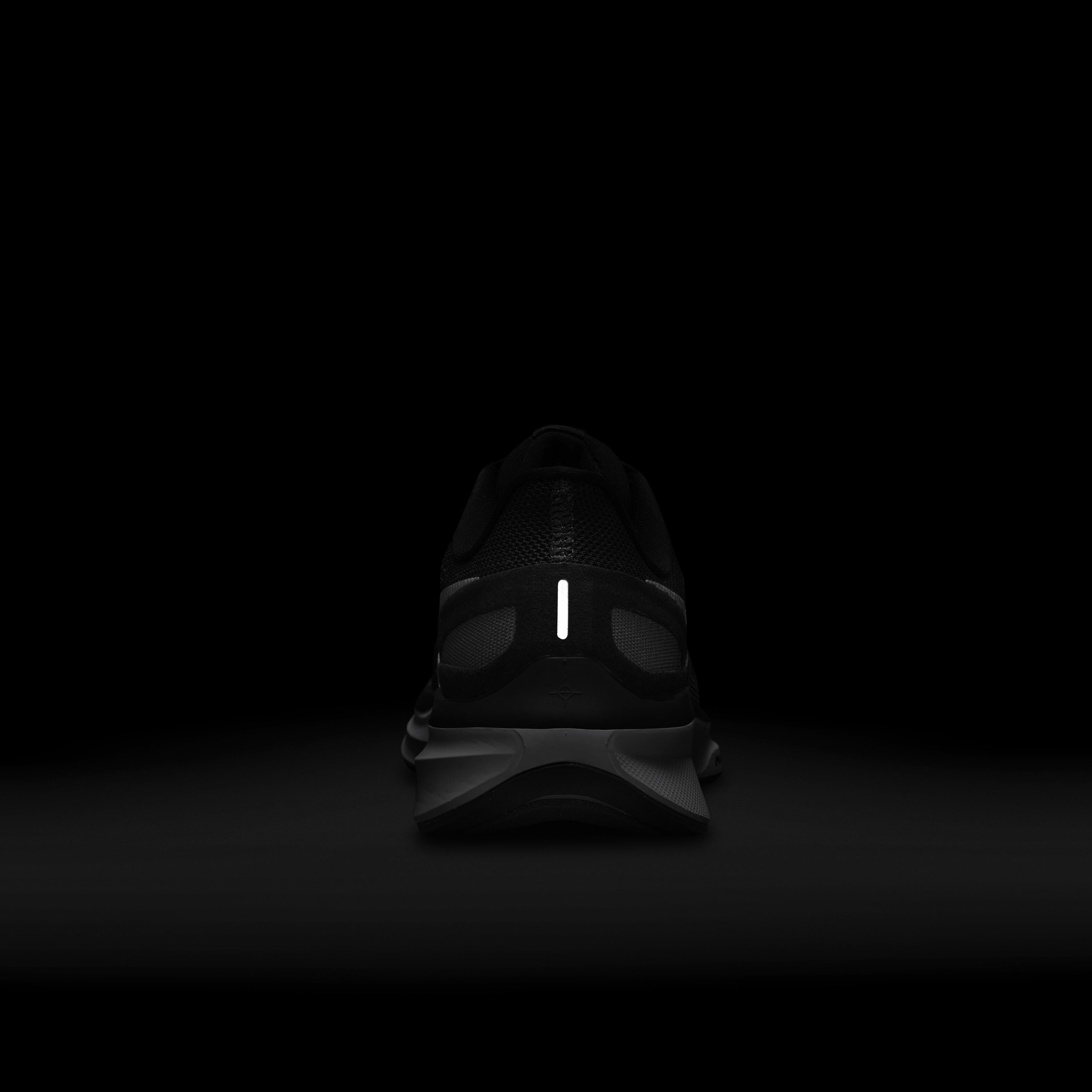 Nike Structure 25 image number 9