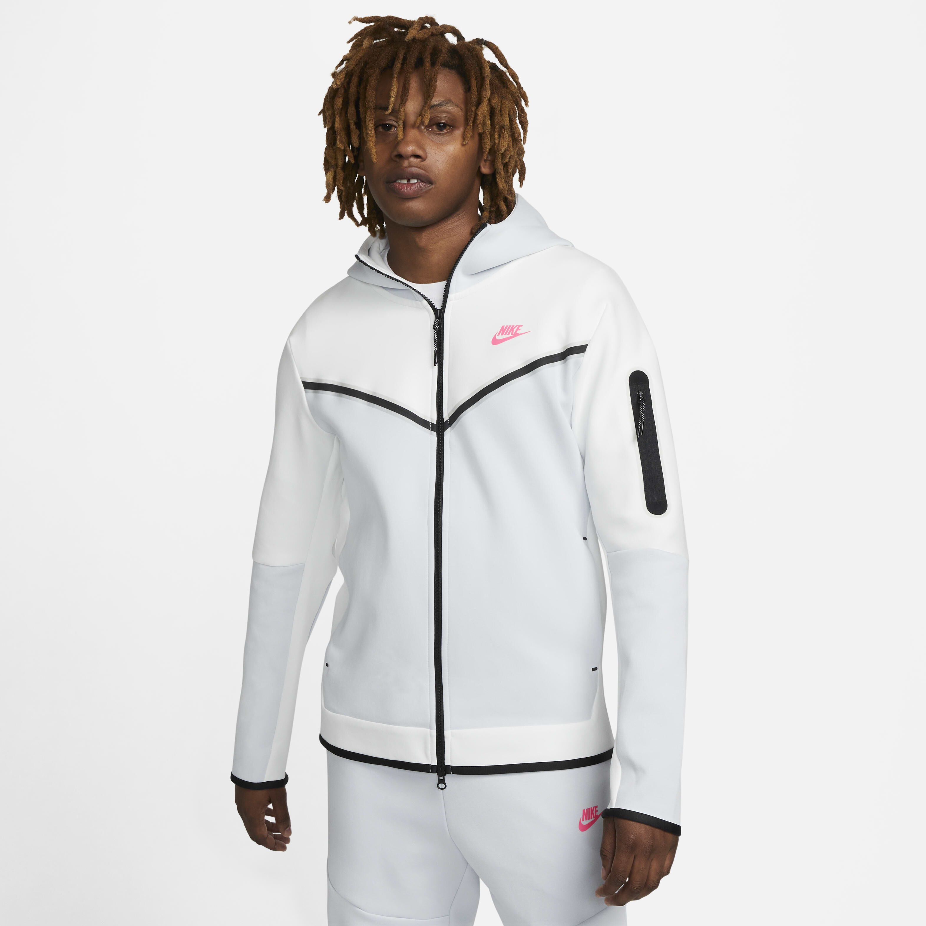Nike Sportswear Tech Fleece image number 0