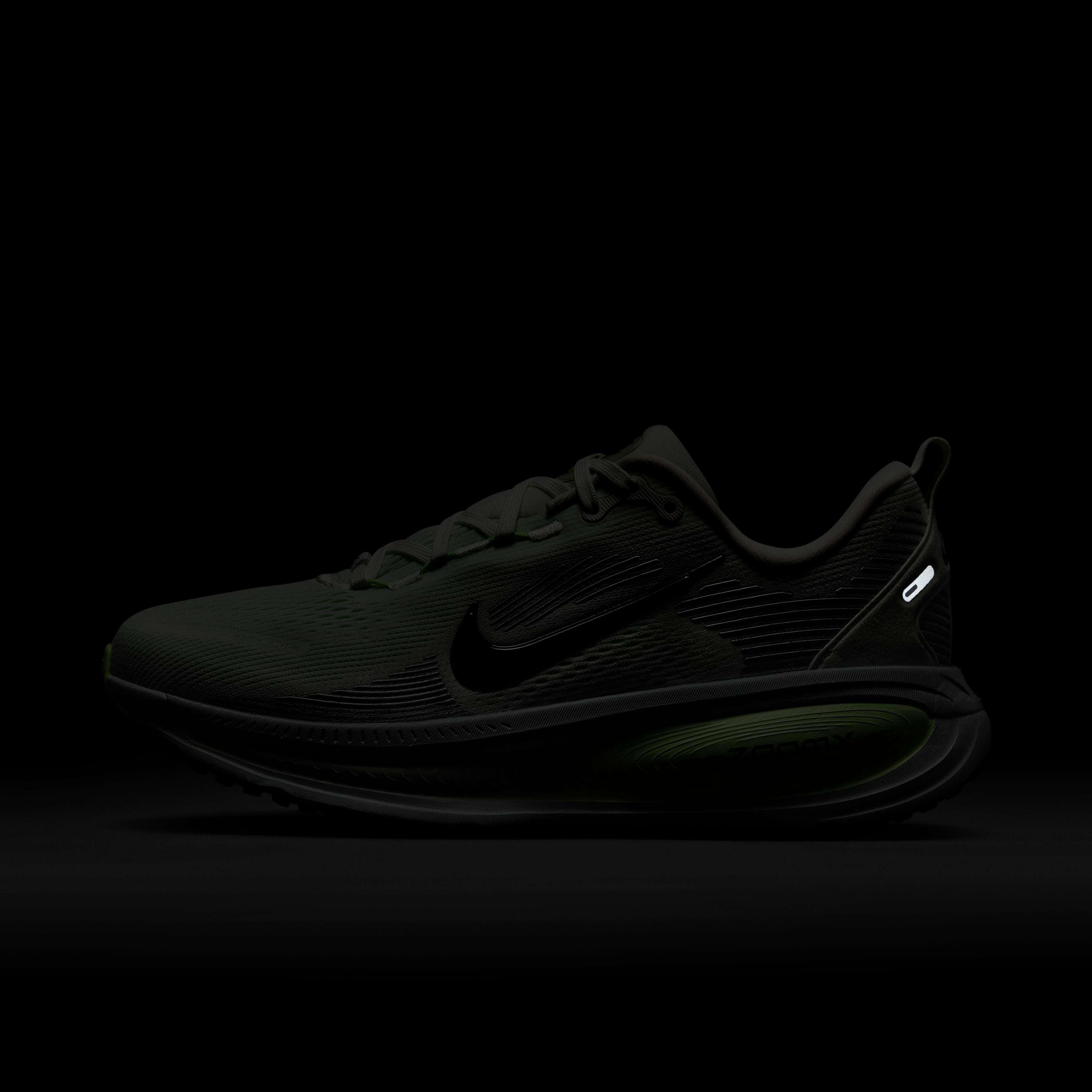 Nike Vomero 18 image number 9