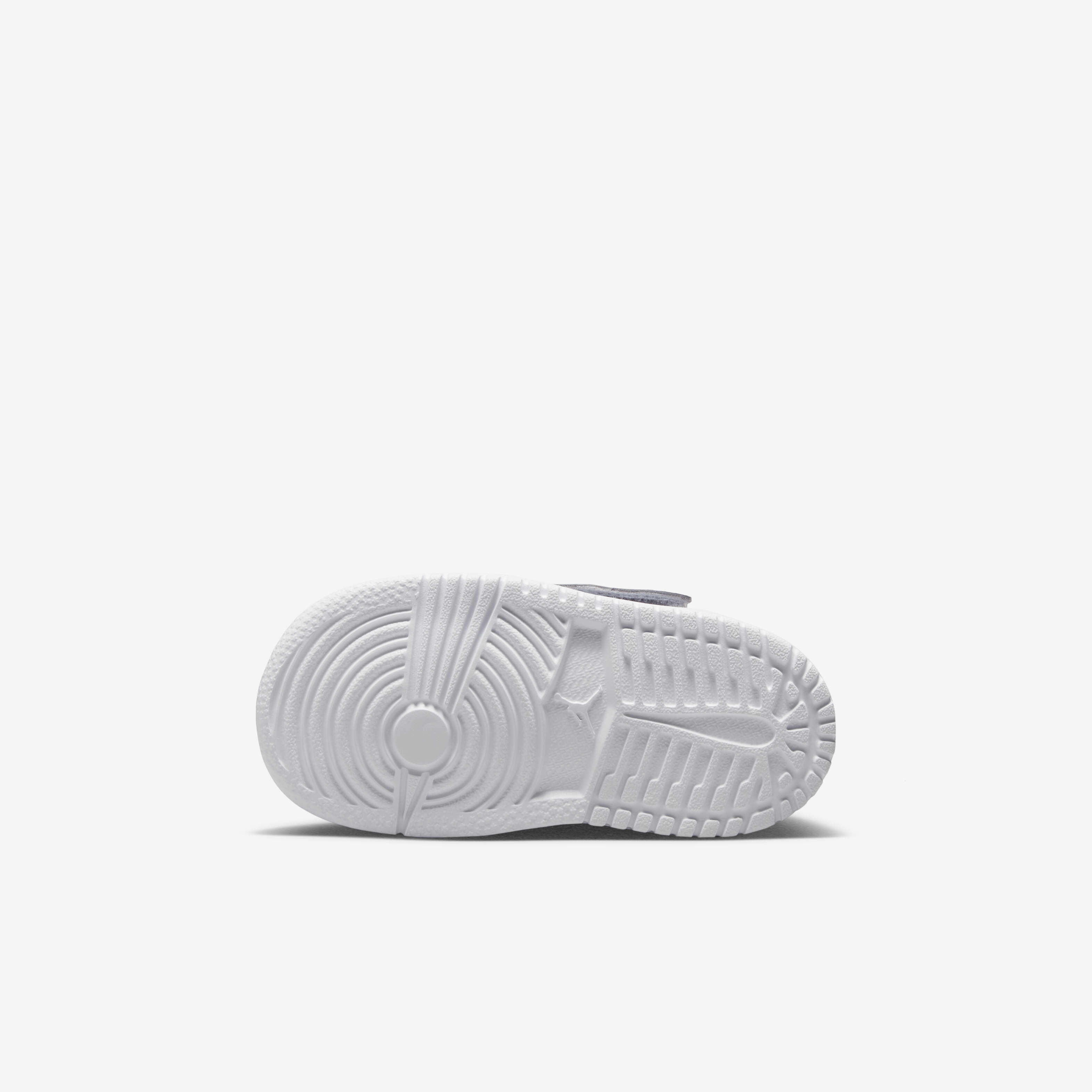 Sky Jordan 1 image number 1