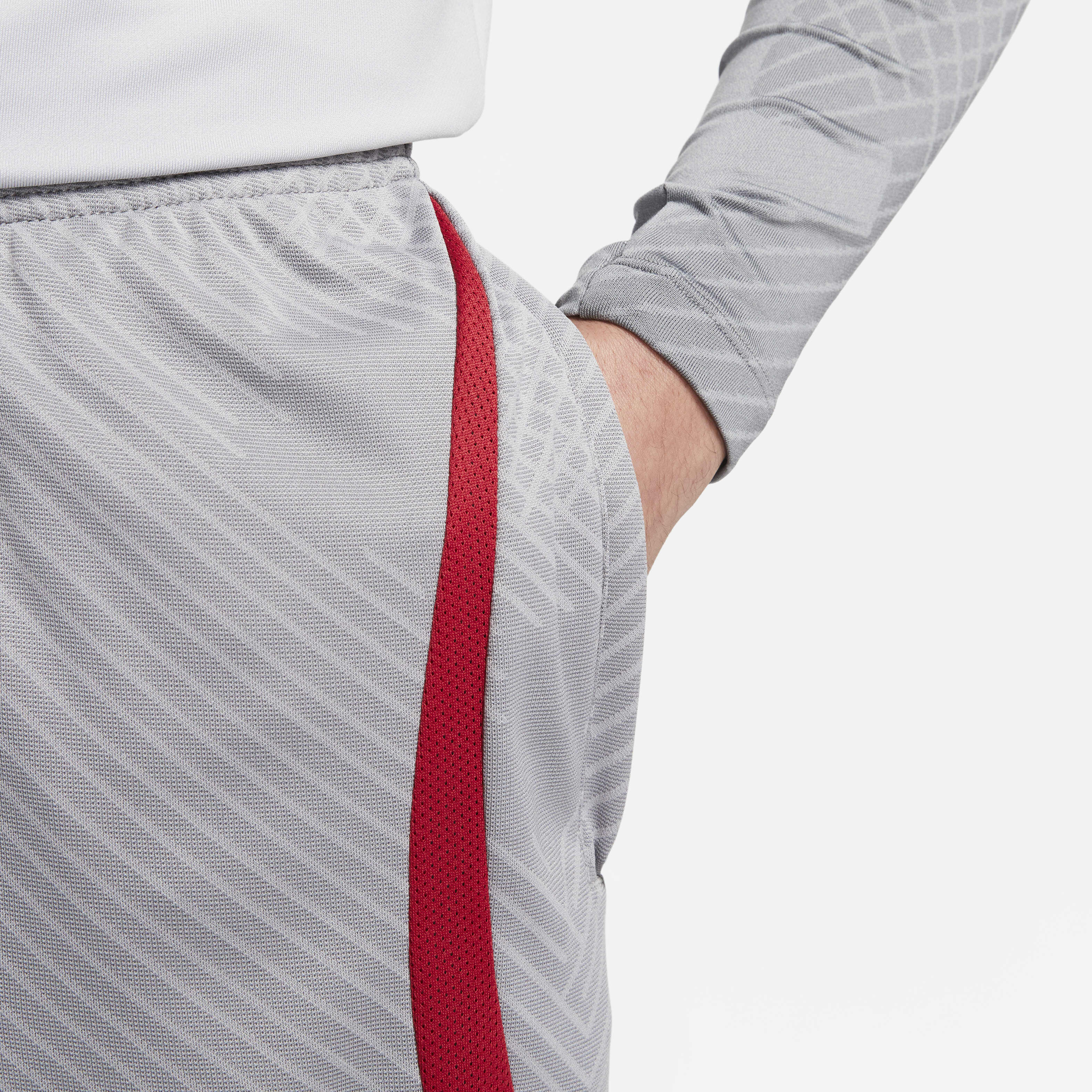 Liverpool Strike image number 3