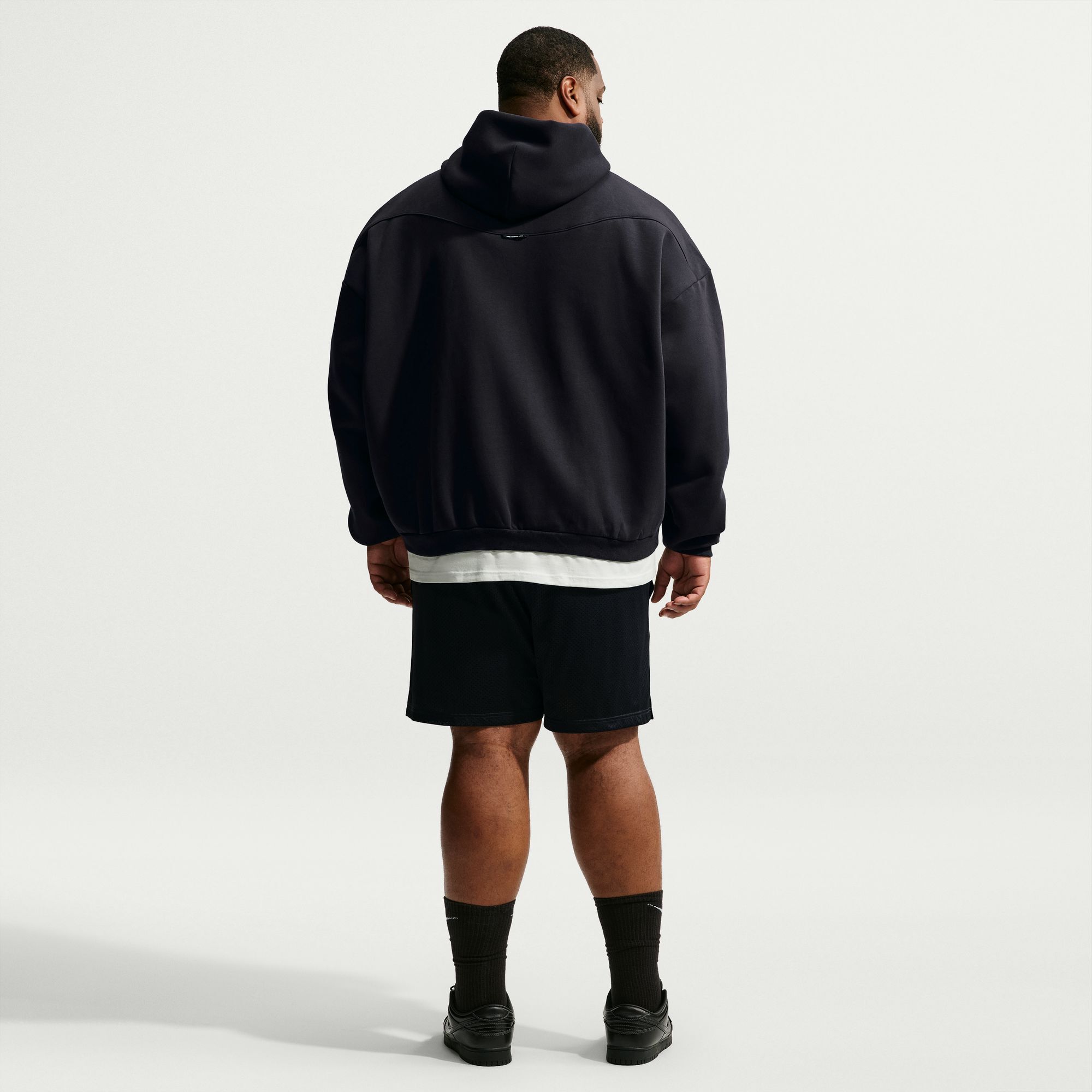 Nike Standard Issue image number 9